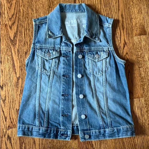 Sleeveless denim vest- like new, never worn. - Picture 1 of 1